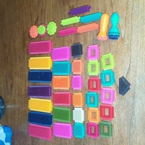 B. Toy Bristle Blocks Stackadoos